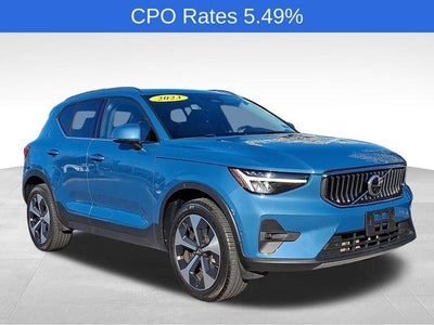 2023 Volvo XC40 B5 AWD Plus Bright Theme