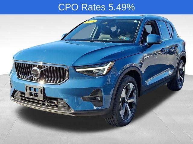 2023 Volvo XC40 B5 AWD Plus Bright Theme