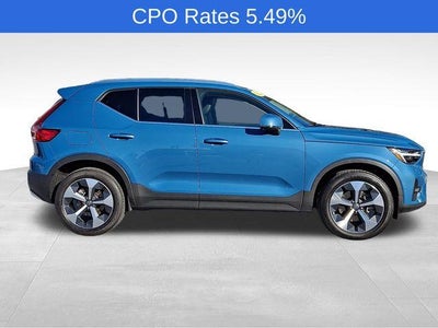 2023 Volvo XC40 B5 AWD Plus Bright Theme