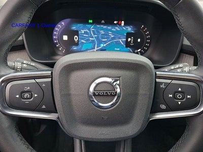 2023 Volvo XC40 B5 AWD Plus Dark Theme