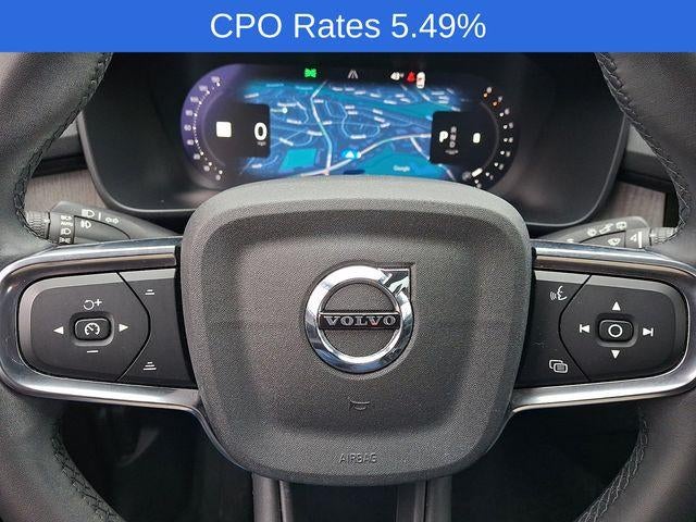 2023 Volvo XC40 B5 AWD Plus Dark Theme