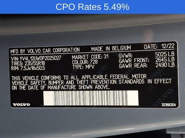 2023 Volvo XC40 B5 AWD Plus Dark Theme