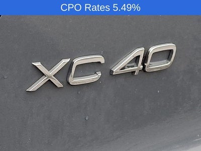 2023 Volvo XC40 B5 AWD Plus Dark Theme