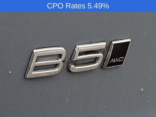 2023 Volvo XC40 B5 AWD Plus Dark Theme