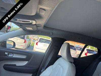 2023 Volvo XC40 B5 AWD Plus Dark Theme