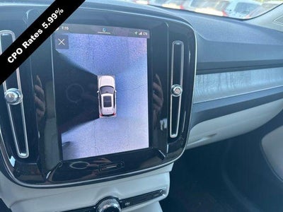 2023 Volvo XC40 B5 AWD Plus Dark Theme