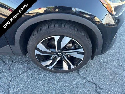 2023 Volvo XC40 B5 AWD Plus Dark Theme