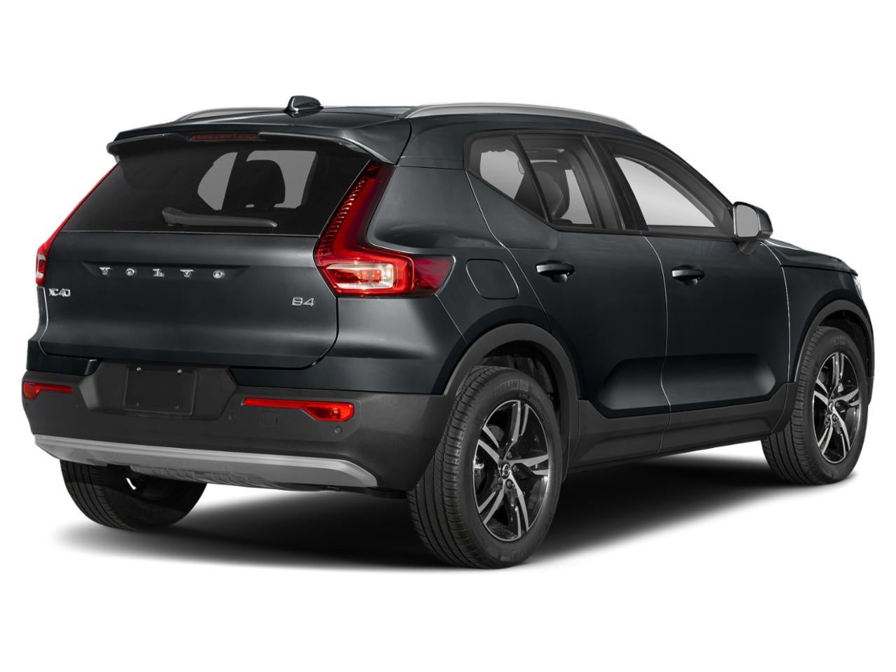 2023 Volvo XC40 B5 AWD Plus Dark Theme