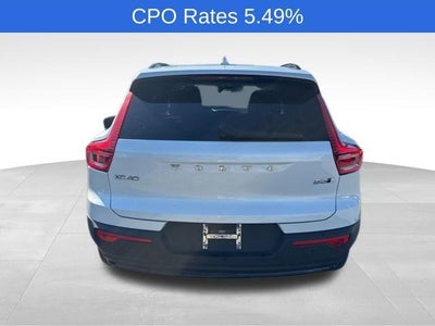 2023 Volvo XC40 B5 AWD Plus Dark Theme