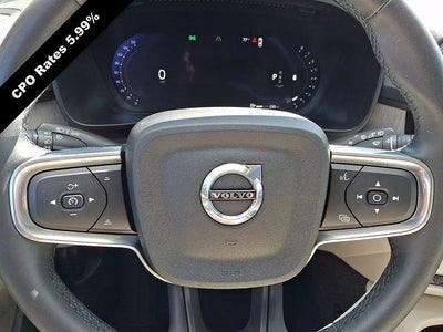 2023 Volvo XC40 B5 AWD Plus Dark Theme