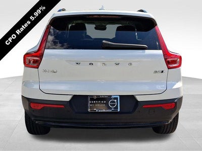 2023 Volvo XC40 B5 AWD Plus Dark Theme