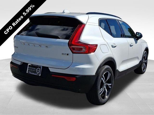 2023 Volvo XC40 B5 AWD Plus Dark Theme