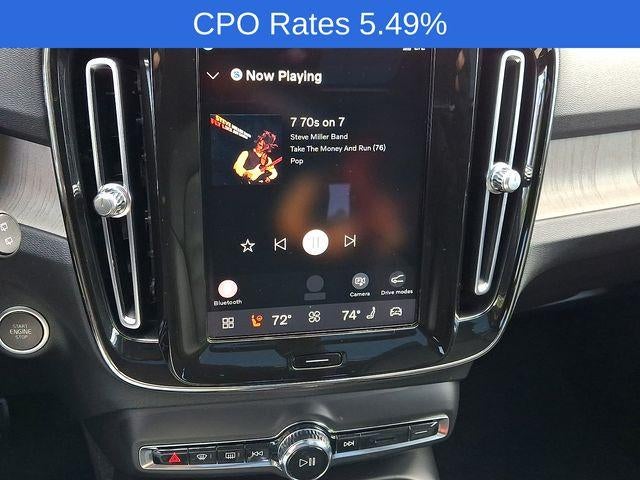 2023 Volvo XC40 B5 AWD Plus Dark Theme