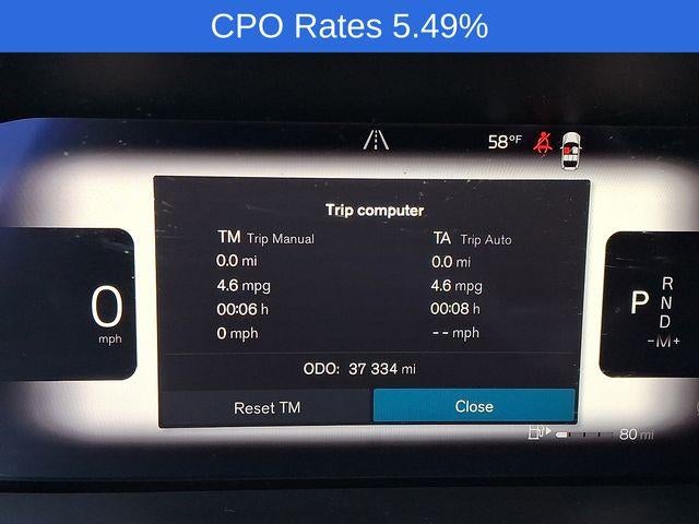 2023 Volvo XC40 B5 AWD Plus Dark Theme