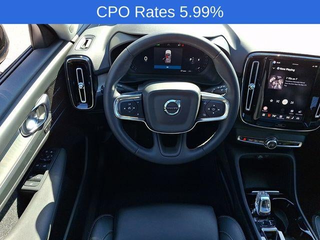 2023 Volvo XC40 B5 AWD Plus Dark Theme