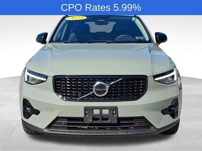2023 Volvo XC40 B5 AWD Plus Dark Theme