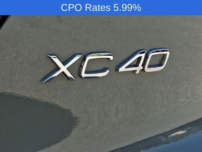 2023 Volvo XC40 B5 AWD Plus Dark Theme