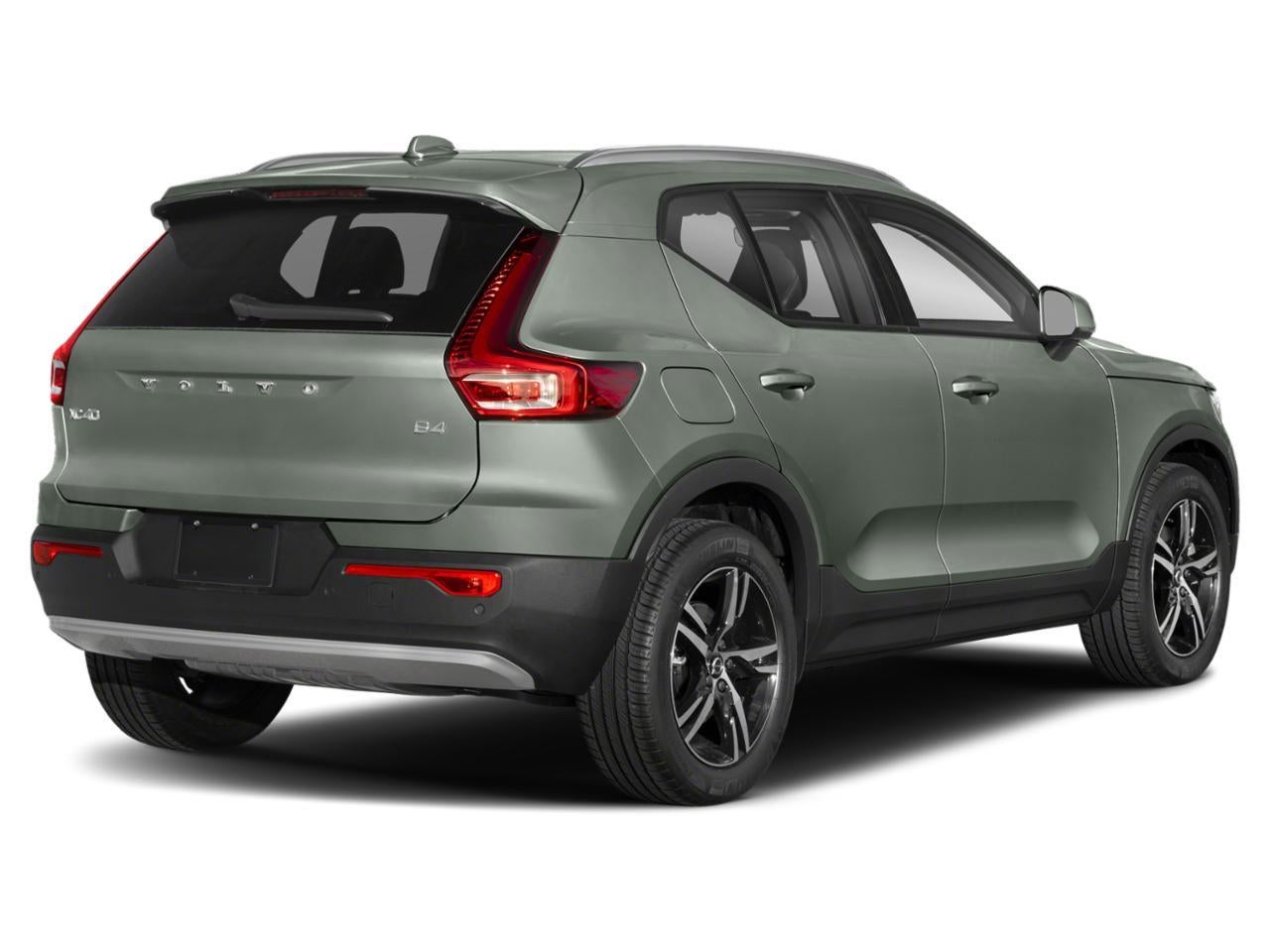 2023 Volvo XC40 B5 AWD Plus Dark Theme