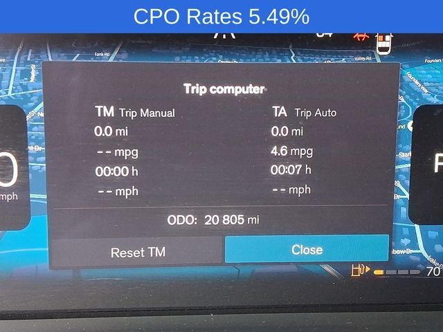 2023 Volvo XC40 B5 AWD Plus Dark Theme