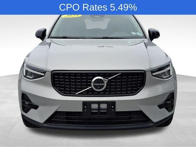 2023 Volvo XC40 B5 AWD Plus Dark Theme
