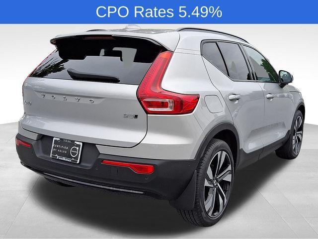 2023 Volvo XC40 B5 AWD Plus Dark Theme