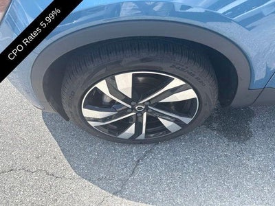 2023 Volvo XC40 B5 AWD Plus Dark Theme