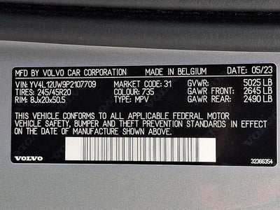 2023 Volvo XC40 B5 AWD Plus Dark Theme