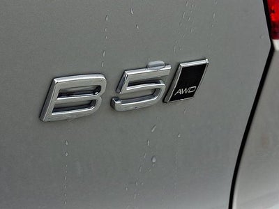 2023 Volvo XC40 B5 AWD Plus Dark Theme