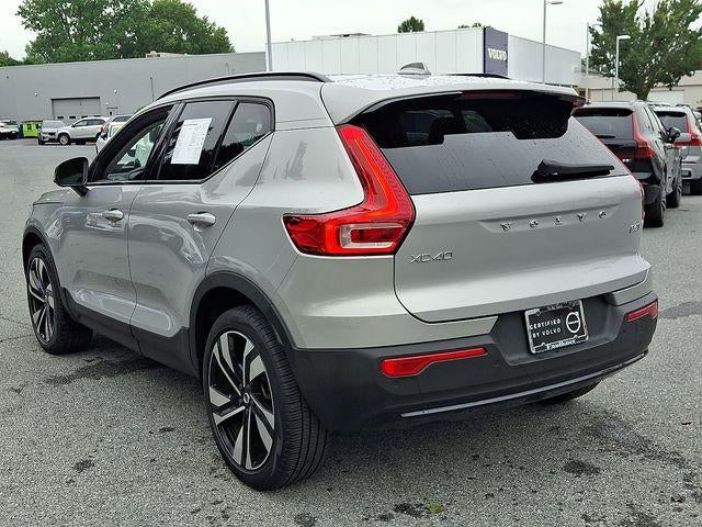 2023 Volvo XC40 B5 AWD Plus Dark Theme