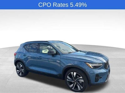 2023 Volvo XC40 B5 AWD Ultimate Dark Theme