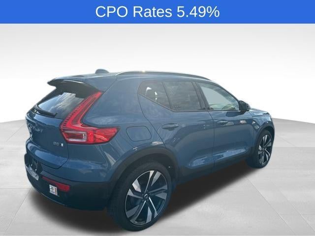 2023 Volvo XC40 B5 AWD Ultimate Dark Theme