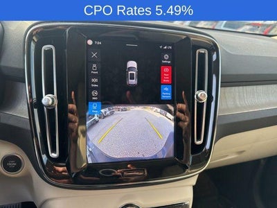 2023 Volvo XC40 B5 AWD Ultimate Dark Theme