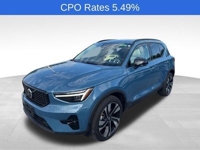 2023 Volvo XC40 B5 AWD Ultimate Dark Theme