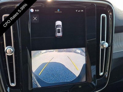 2023 Volvo XC40 B5 AWD Ultimate Dark Theme