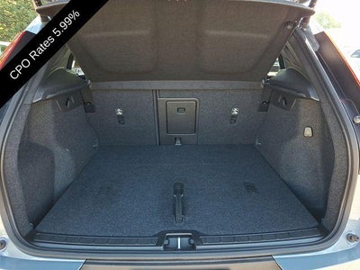 2023 Volvo XC40 B5 AWD Ultimate Dark Theme