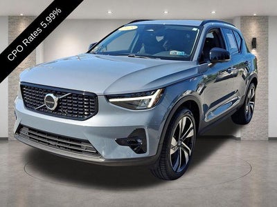 2023 Volvo XC40 B5 AWD Ultimate Dark Theme