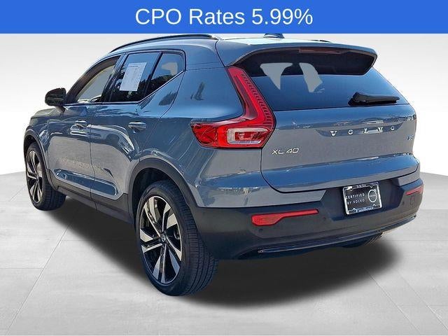2023 Volvo XC40 B5 AWD Ultimate Dark Theme