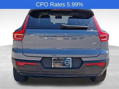 2023 Volvo XC40 B5 AWD Ultimate Dark Theme