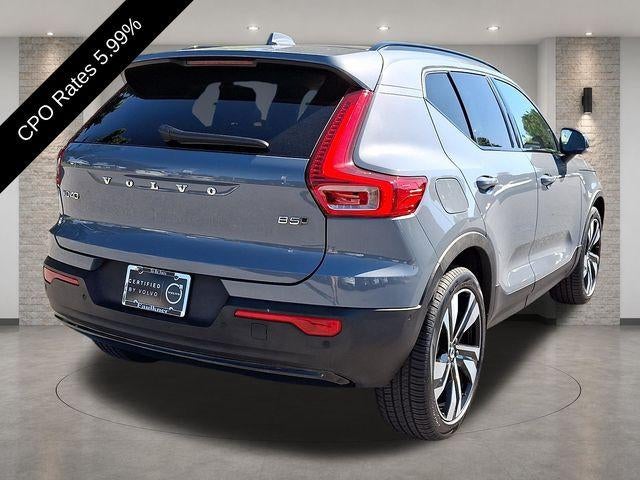 2023 Volvo XC40 B5 AWD Ultimate Dark Theme