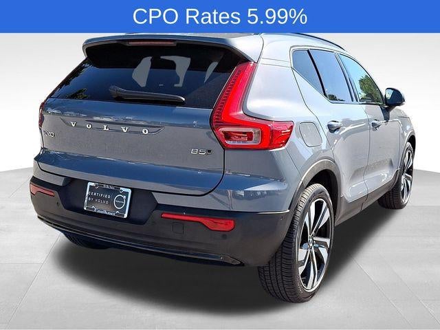 2023 Volvo XC40 B5 AWD Ultimate Dark Theme