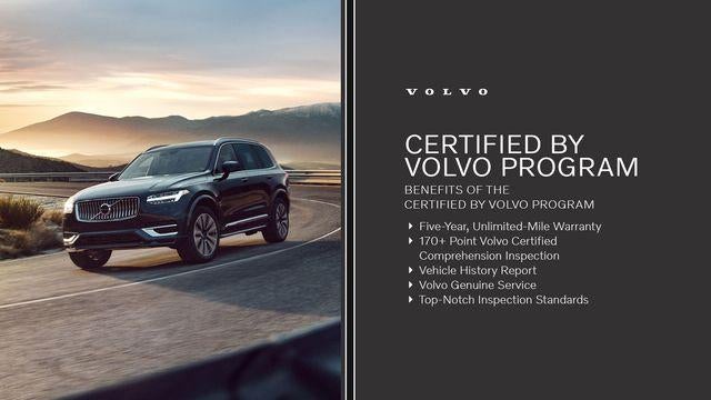 2023 Volvo XC40 B5 AWD Ultimate Dark Theme