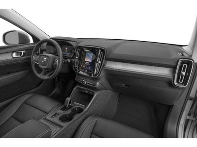 2023 Volvo XC40 B5 AWD Ultimate Dark Theme