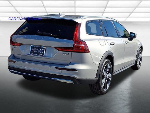 2025 Volvo V60 Cross Country B5 AWD Plus