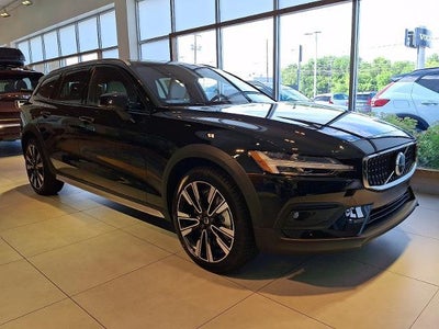 2026 Volvo V60 Cross Country B5 AWD Ultra