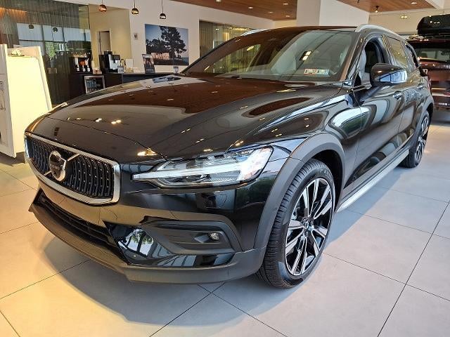 2026 Volvo V60 Cross Country B5 AWD Ultra