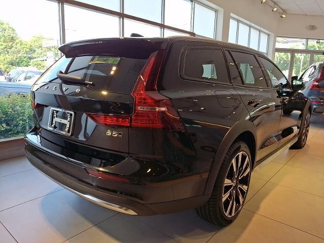 2026 Volvo V60 Cross Country B5 AWD Ultra