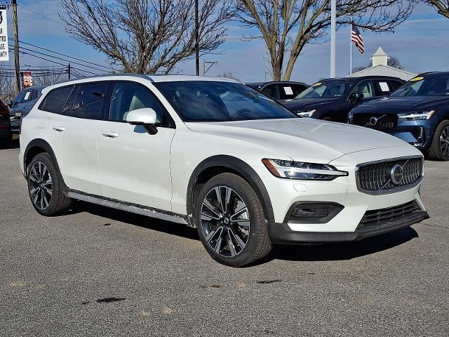 2026 Volvo V60 Cross Country B5 AWD Ultra