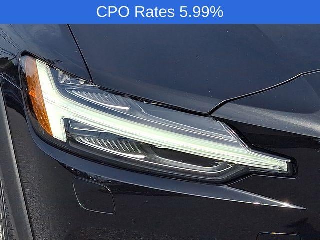 2024 Volvo V60 Cross Country B5 AWD Plus