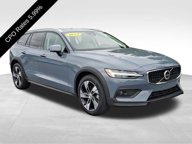2024 Volvo V60 Cross Country B5 AWD Plus