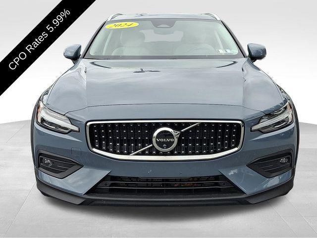 2024 Volvo V60 Cross Country B5 AWD Plus